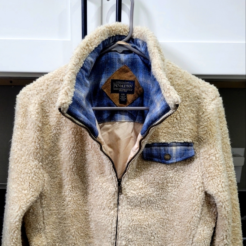 Pendleton sharpa jacket medium